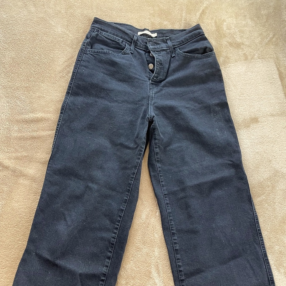 Levi’s Mile High Cropped Wide Leg, size 28